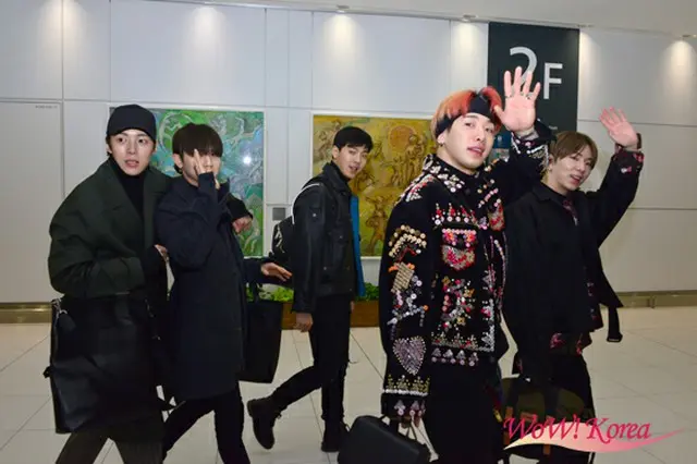 新千歳空港に到着した「MONSTA X」