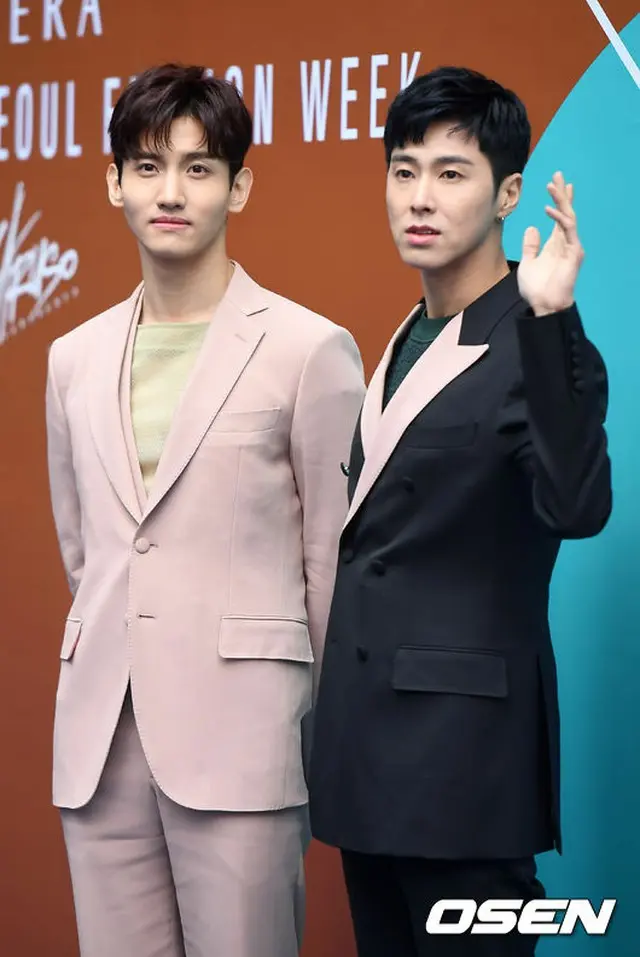 HERA Seoul Fashion Week CARUSOコレクションに出席した「東方神起」