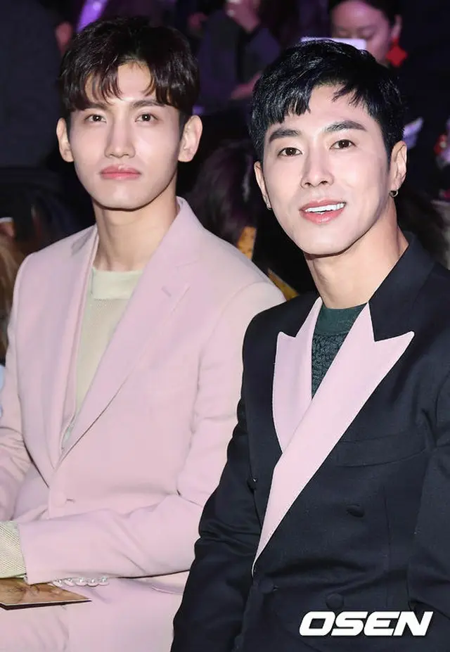 HERA Seoul Fashion Week CARUSOコレクションに出席した「東方神起」