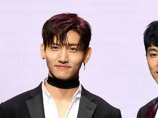 8thフルアルバムの発売記念ショーケースを開催した「東方神起」
