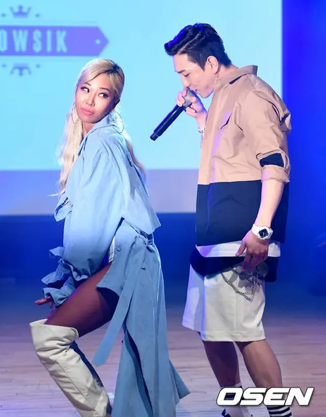 JessiとFLOWSIK