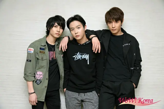 左から俳優二葉勇、インジュン、ミンス