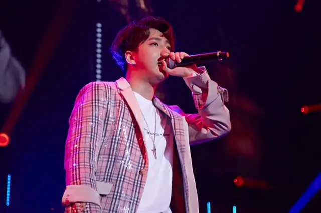 「B1A4」BARO（写真:NAITO/渡辺綾）
