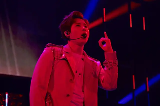 「B1A4」シヌゥ（写真:NAITO/渡辺綾）