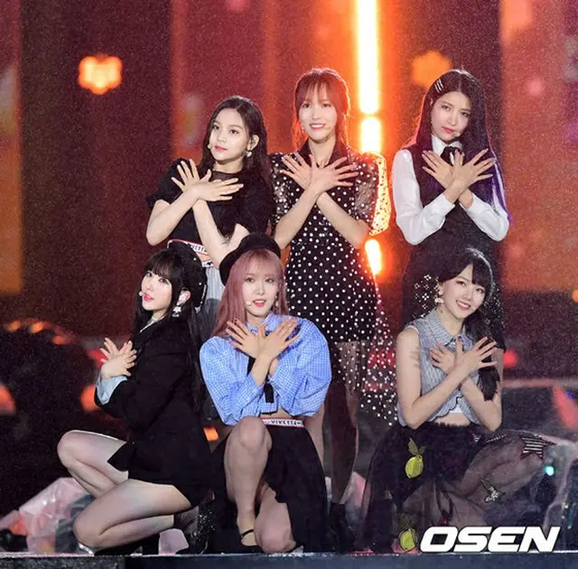 「GFRIEND」