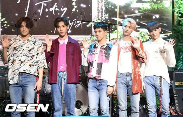 4thミニアルバム「HOW ARE YOU？」発売記念ショーケースを開催した「N.Flying」