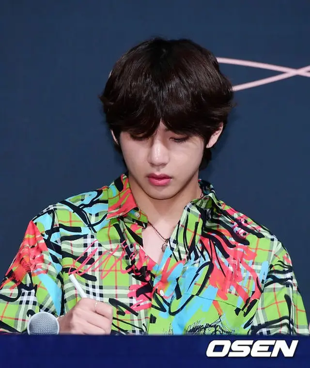 V