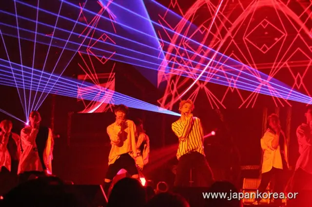 「MXM」