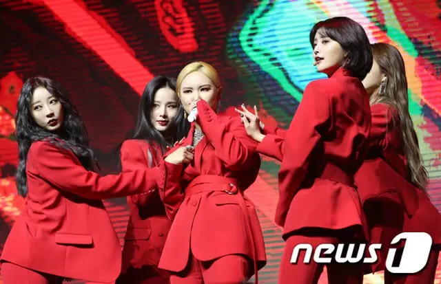 「EXID」