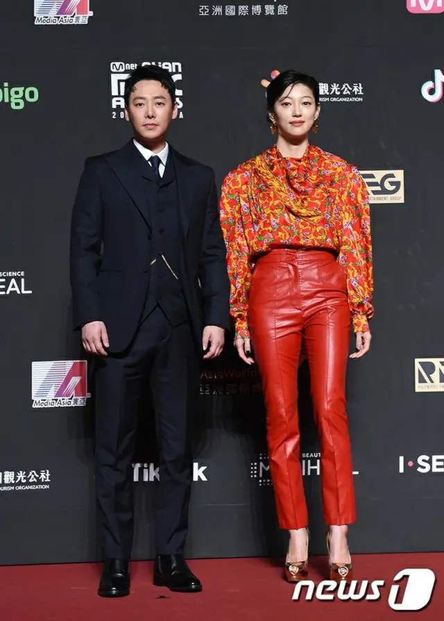 俳優キム・ドンウク、女優EL
