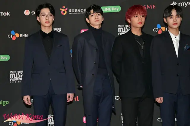 「Wanna One」左からライ・グァンリン、オン・ソンウ、パク・ジフン、イ・デフィ