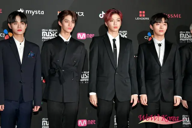 「Wanna One」左からイ・デフィ、ペ・ジンヨン、カン・ダニエル、ユン・ジソン
