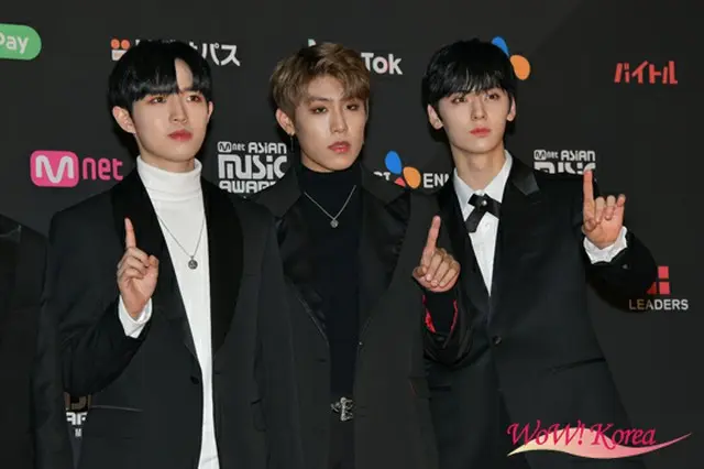 「Wanna One」左からキム・ジェファン、パク・ウジン、ファン・ミンヒョン