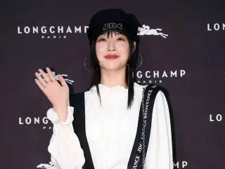 「LONGCHAMP」フォトコールイベントに出席したソルリ