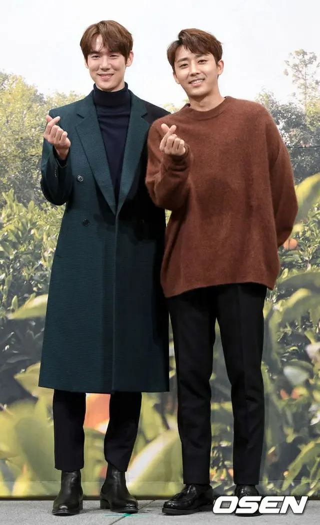 tvN新バラエティ番組「コーヒーフレンズ」の制作発表会に出席した俳優ソン・ホジュン、ユ・ヨンソク