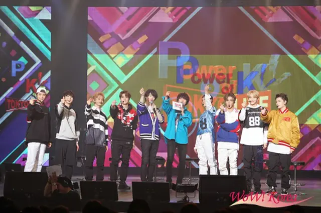 「NCT127」と司会の「SUPERNOVA」ユナク＆ソンジェ