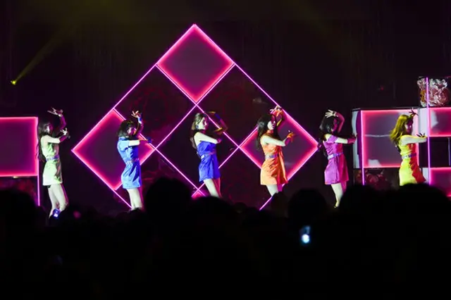 「GFRIEND」