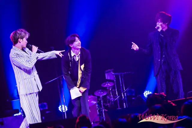 「SOLIDEMO」の佐々木和也と手島章斗とコラボステージを披露した「U-KISS」ジュン