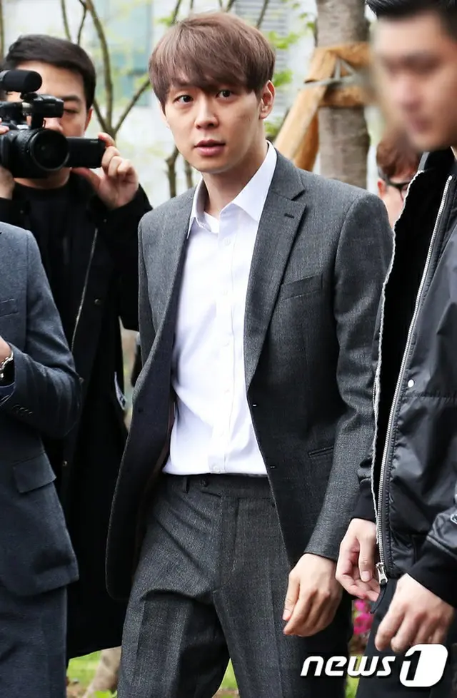 令状実質審査のため水原地方裁判所に到着したパク・ユチョン（JYJ）