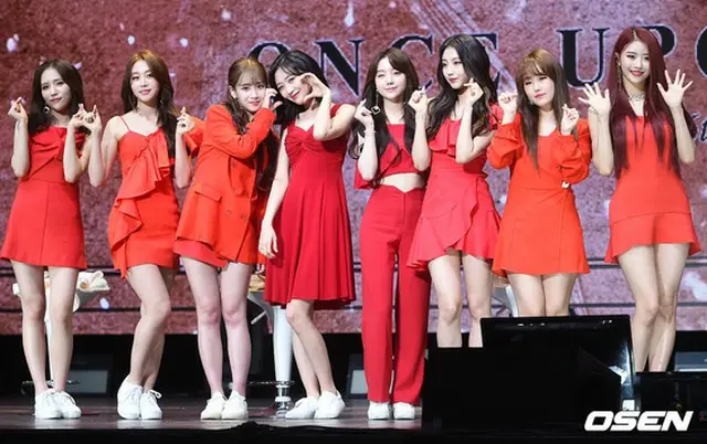 6thミニアルバム発売記念ショーケースを開催した「LOVELYZ」