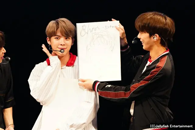 「VERIVERY」