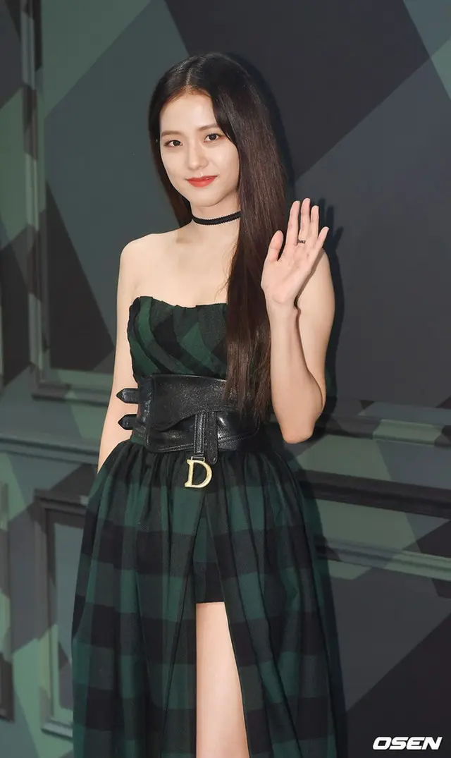 「ディオール」ポップアップストアフォトイベントに出席した「BLACKPINK」JISOO
