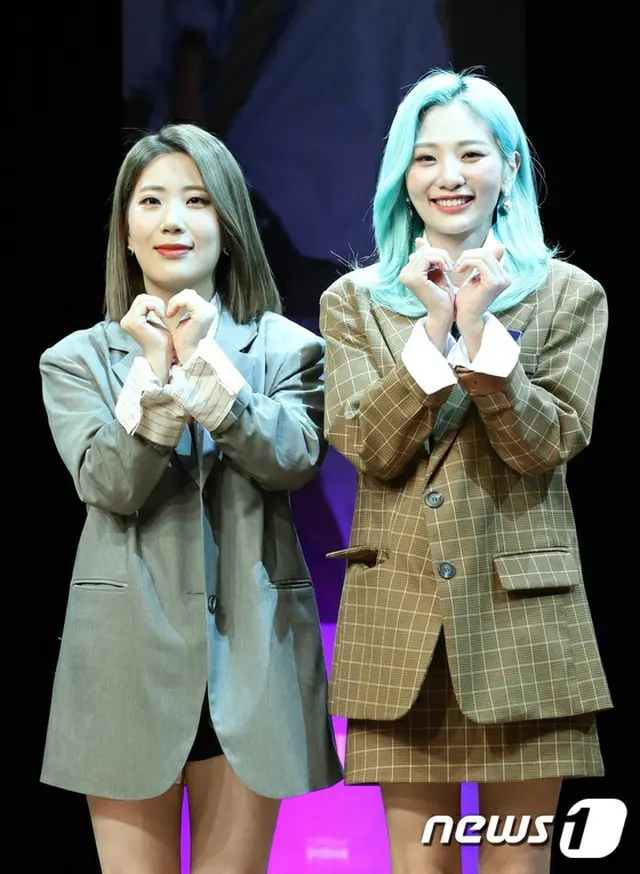 ニューミニアルバム「Two Five」発売記念ショーケースを開催した「赤頬思春期」