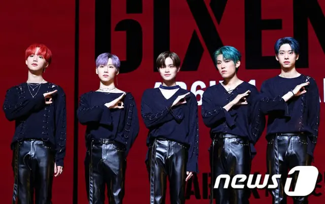 1stフルアルバム「6IXENSE」の発売記念ショーケースを開催した「AB6IX」