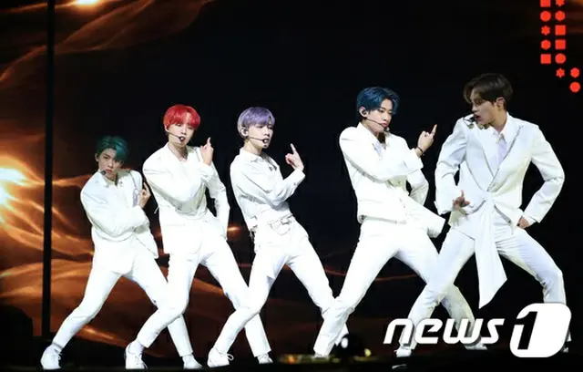 「AB6IX」