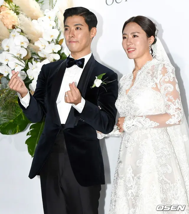歌手KangNamと元スピードスケート選手イ・サンファの結婚式