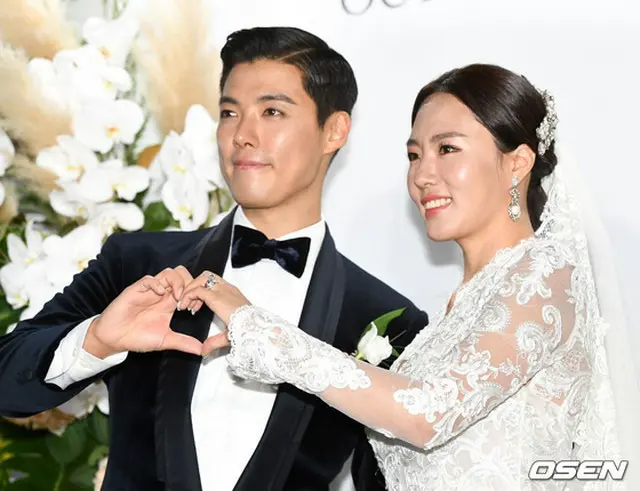 歌手KangNamと元スピードスケート選手イ・サンファの結婚式