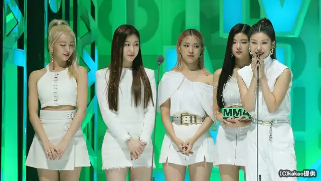 「ITZY」