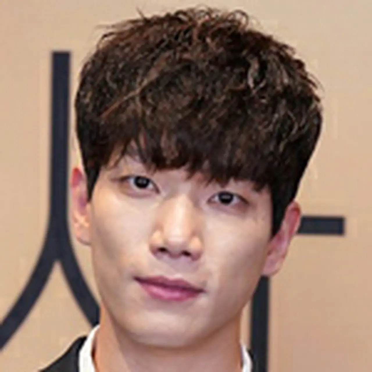 キム・ギョンナムのプロフィール、最新ニュース・インスタ・写真・動画 | wowKorea（ワウコリア）