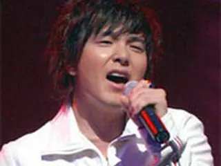 パク・ヨンハに日本ファン７千名熱狂