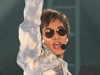 カンタ(KANGTA)　ベトナムファン50人がステージ襲撃