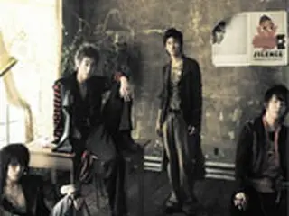 東方神起　年間アルバム売上1位　68万枚を記録
