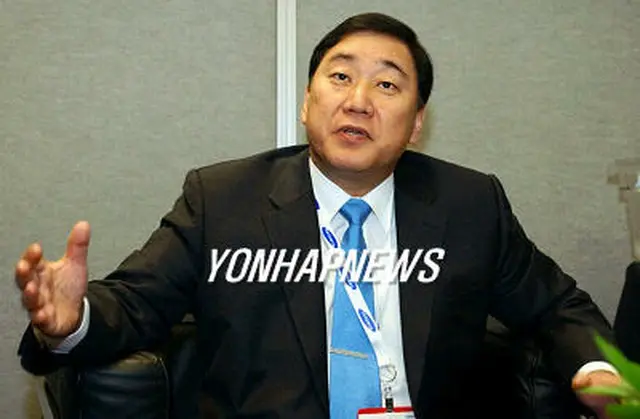 第８世代ＬＣＤの量産計画を話す李相浣社長＝５日、ラスベガス（聯合）