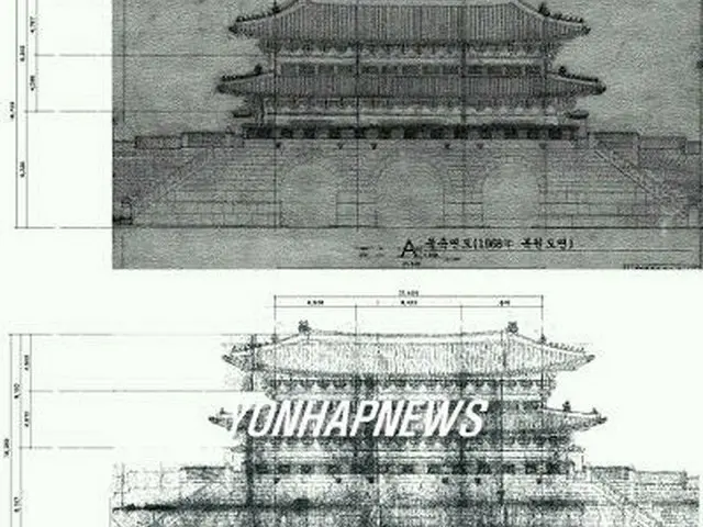１９６８年復元当時の実測図（上）と、１９２５年の実測図＝１６日、ソウル（聯合）