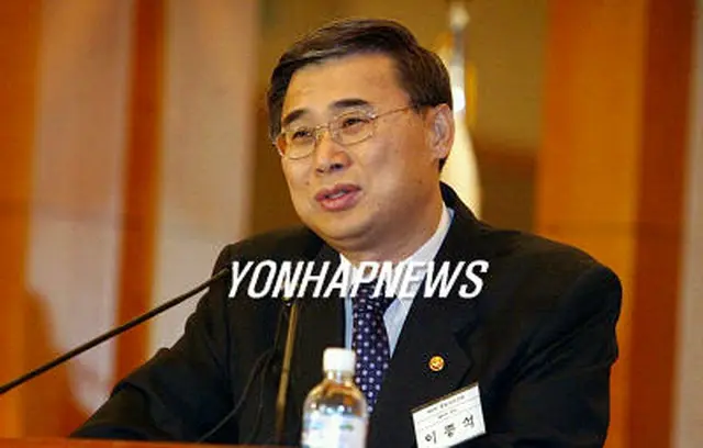 講演する李鍾ソク長官＝５日、ソウル（聯合）