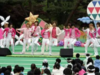 学生服市場に“火花”　Super Junior　東方神起らと“4つ巴の戦い”