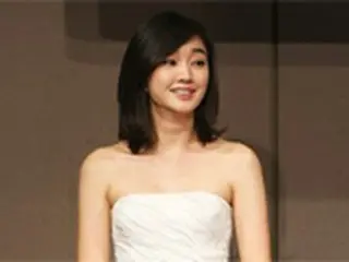 ＜映評賞授賞式＞で女優演技賞を受賞したスエ
