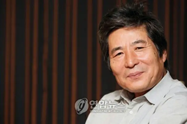 小栗康平監督＝6日、ソウル（聯合）