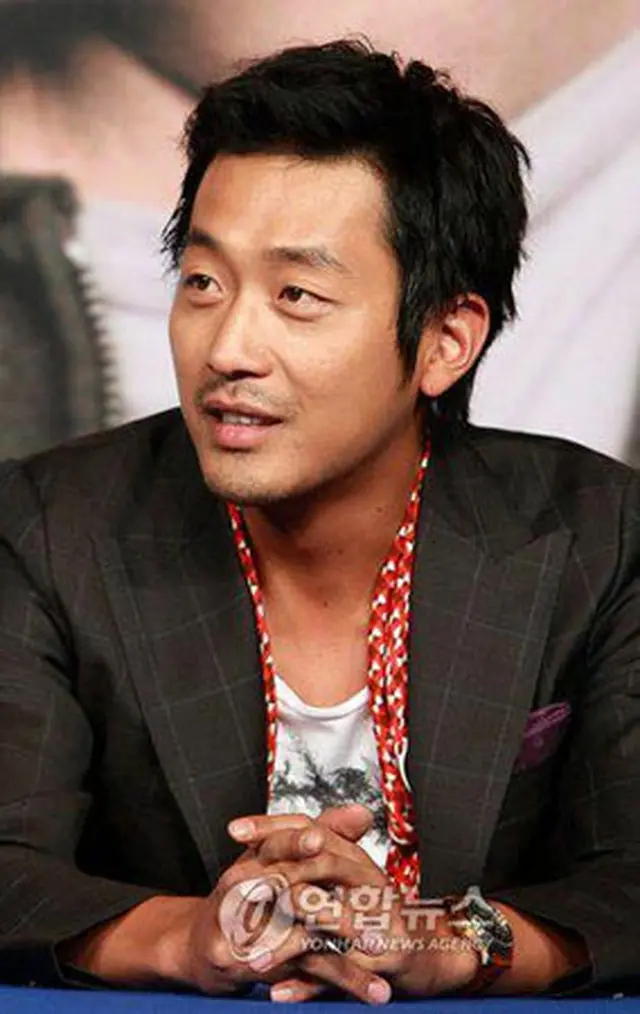 韓国俳優ハ・ジョンウ