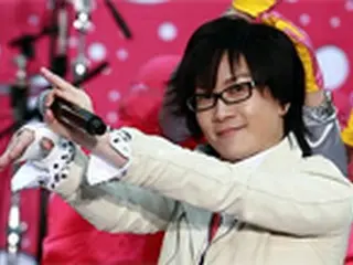 ソ・テジ　ゲリラライブで可愛らしいダンス