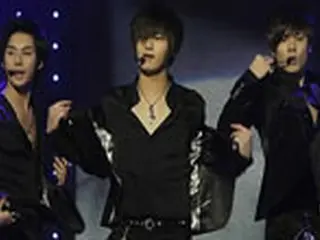 ＜SS501＞の3人が25日に東京でミニコンサート