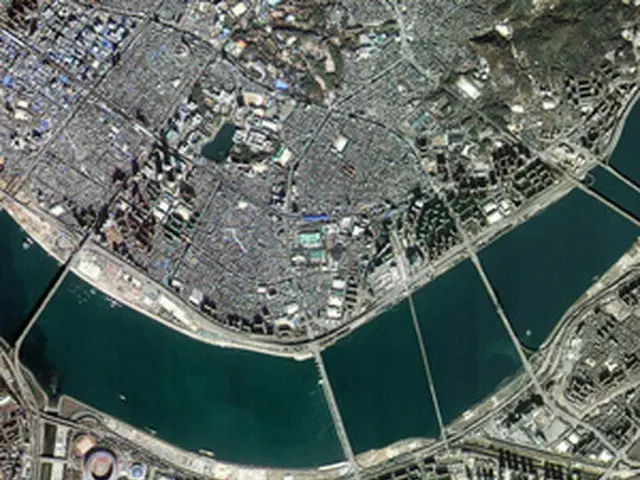アリラン2号が撮影したソウル市内の衛星写真（韓国航空宇宙研究院提供）＝（聯合ニュース）