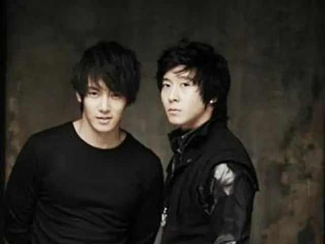 ＜Fly To The Sky＞