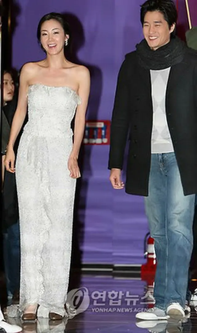 「スターの恋人」のチェ・ジウとユ・ジテ＝（聯合ニュース）