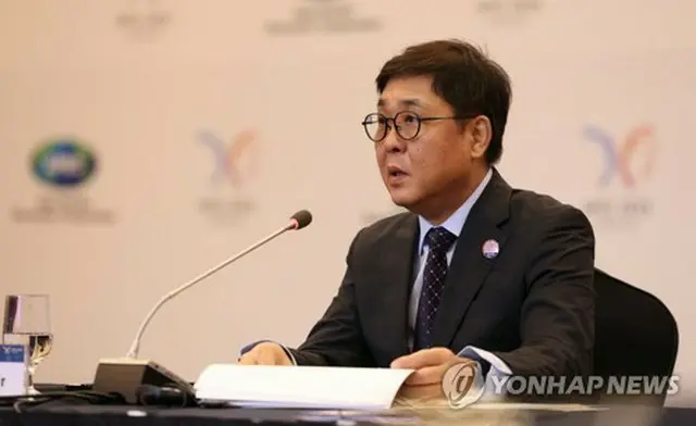 ＡＰＥＣ文化ハイレベル対話で開会の辞を述べる崔輝永・文化体育観光部長官＝２７日、慶州（聯合ニュース）