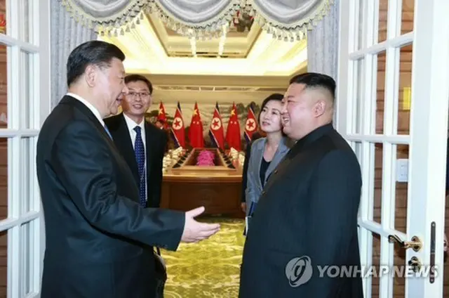 ２０１９年６月、北朝鮮・平壌で会談した金正恩氏と中国の習近平国家主席＝（朝鮮中央テレビ＝聯合ニュース）≪転載・転用禁止≫